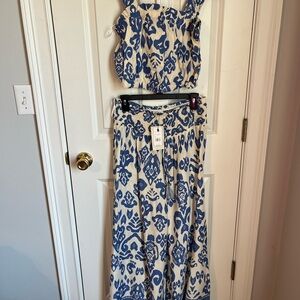 Elegant Blue and White Floral set